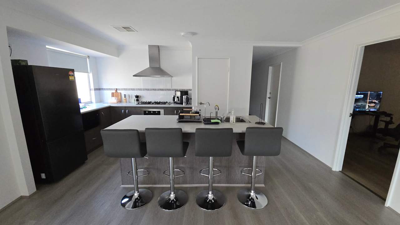 Unfurnished room with own bathroom