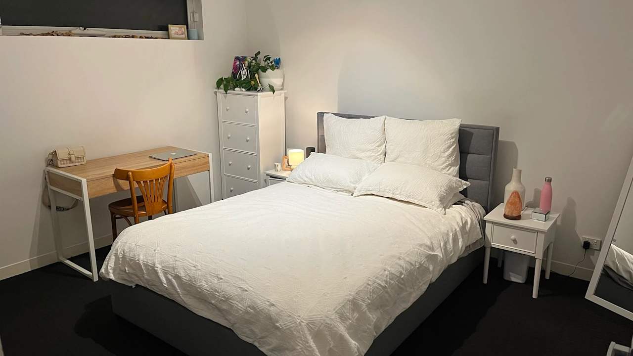 Unfurnished room in a share house
