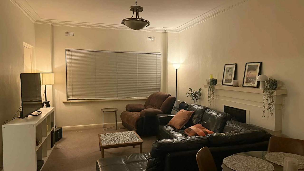 Unfurnished room in a flatshare