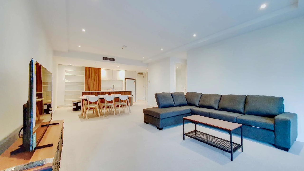 Furnished room with ensuite in a flatshare