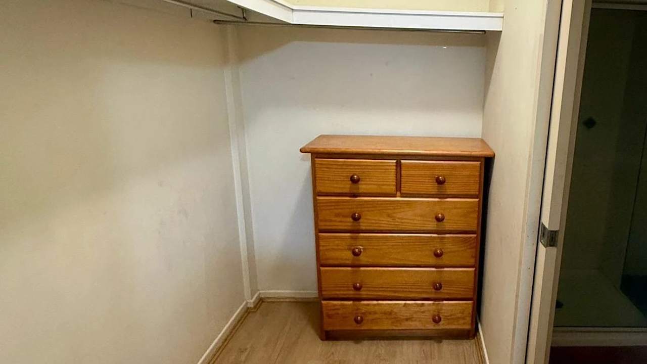 Furnished room with ensuite in a flatshare