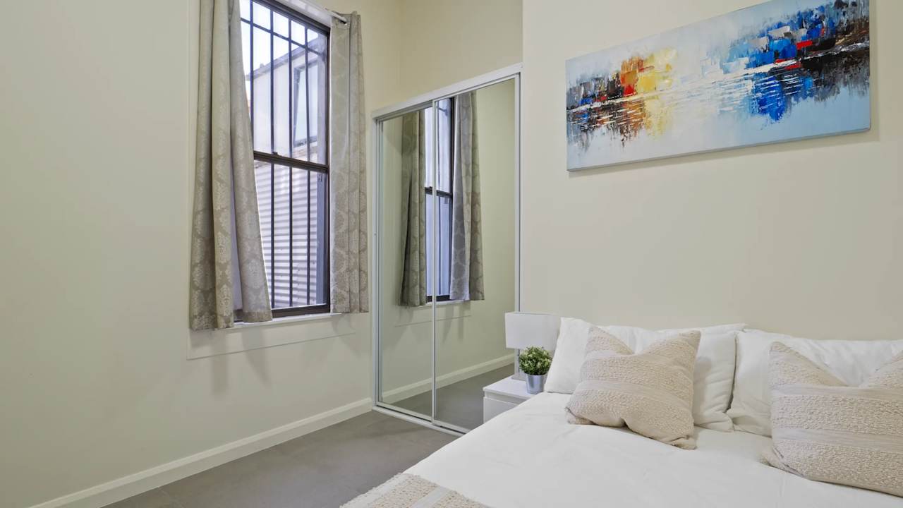 Furnished room in a share house