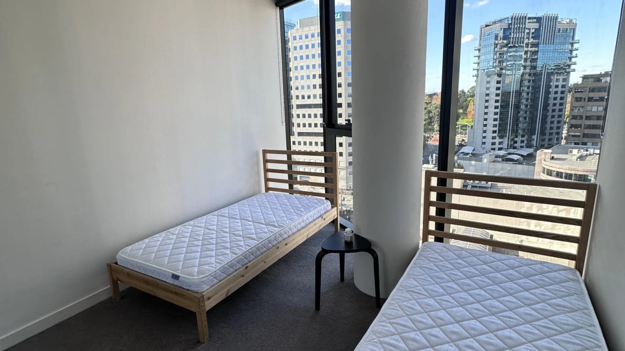 Furnished room in a flatshare