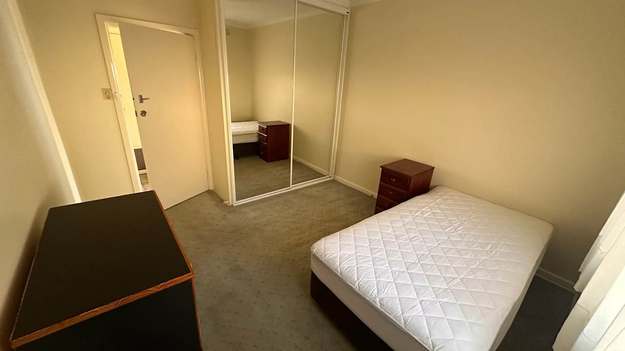 Room in a share house