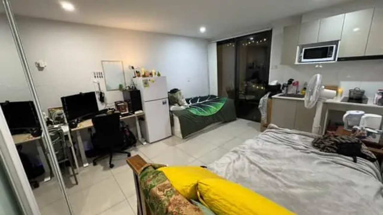 Room studio flat for rent