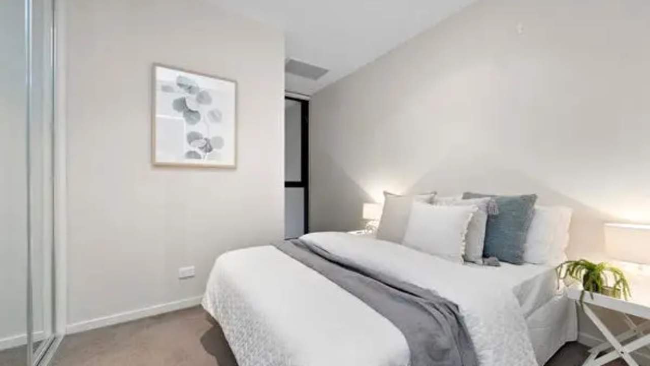 Unfurnished room with own bathroom