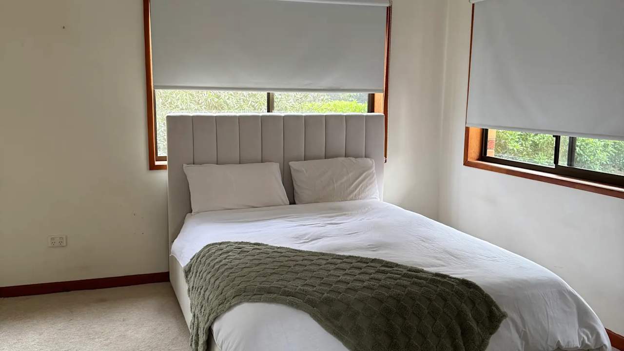 Unfurnished room with own bathroom