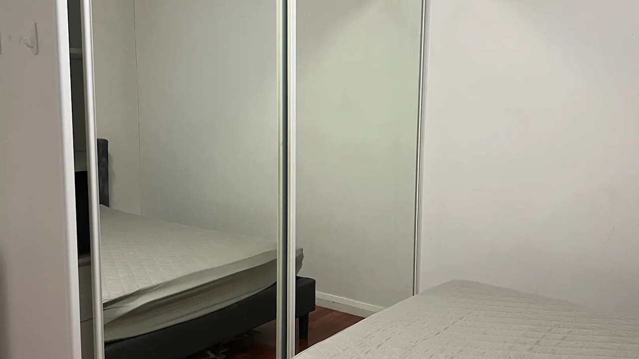 Furnished room in a flatshare