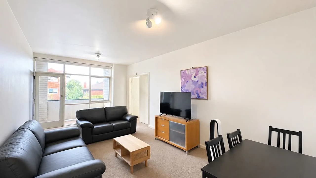 Whole property with 3 rooms for rent