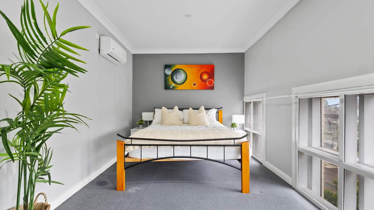 Furnished room in a share house