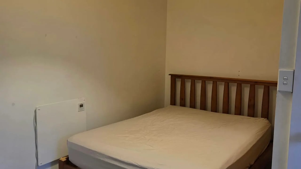 Unfurnished room granny flat for rent