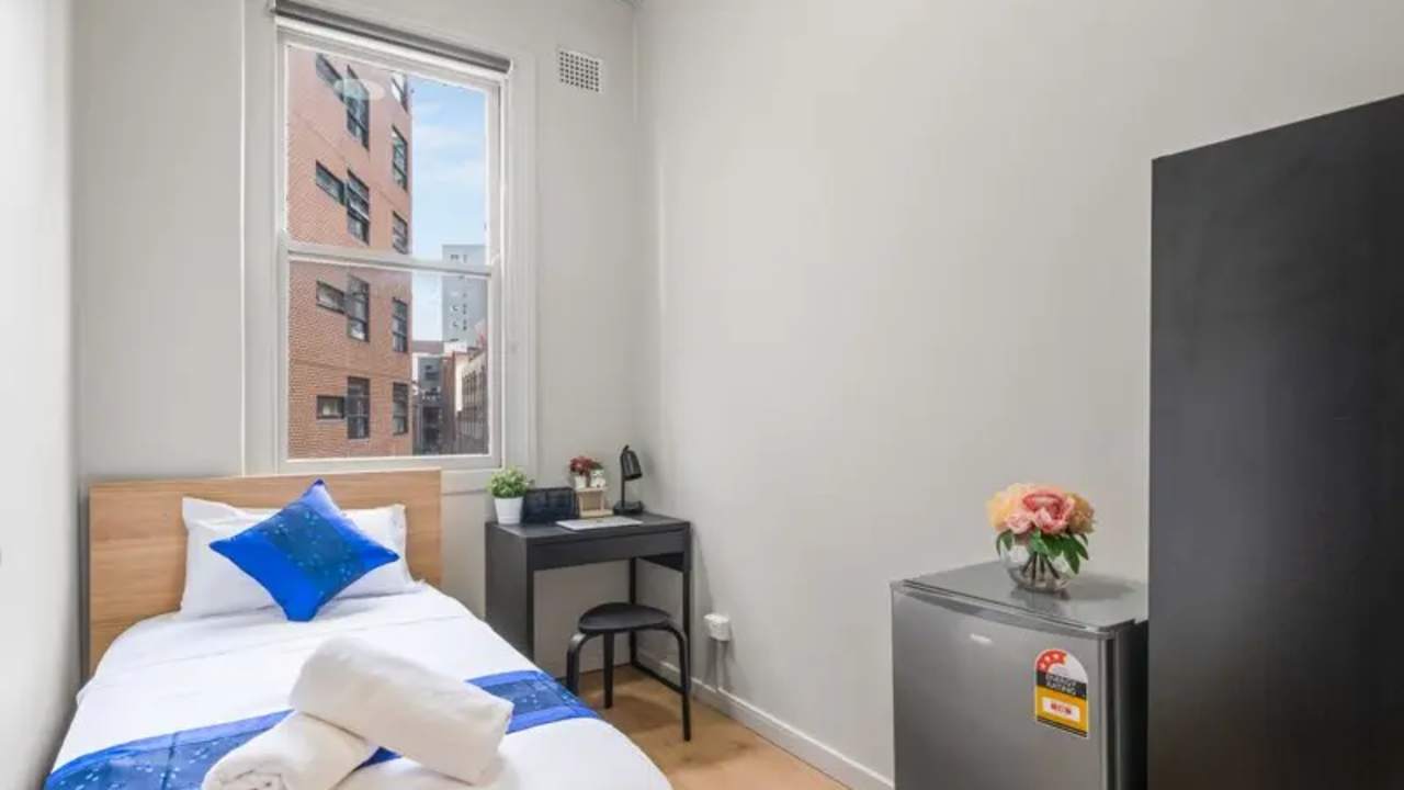 Furnished room in a share house