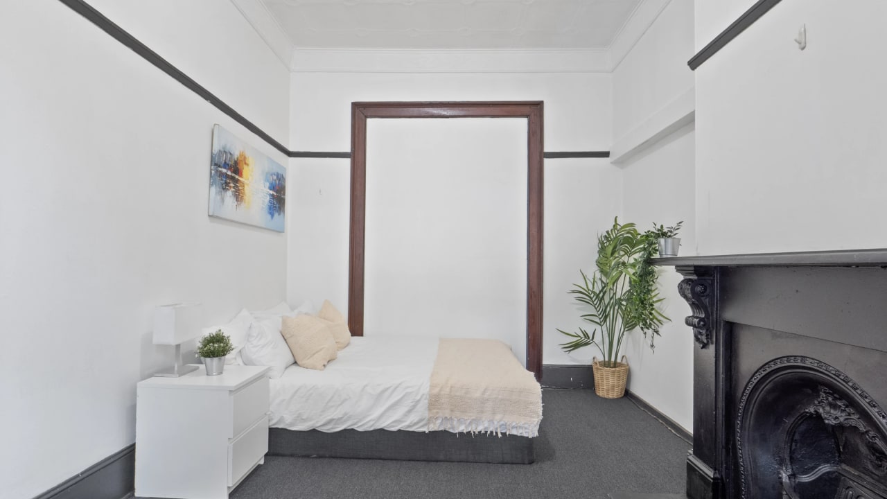 Furnished room in a share house