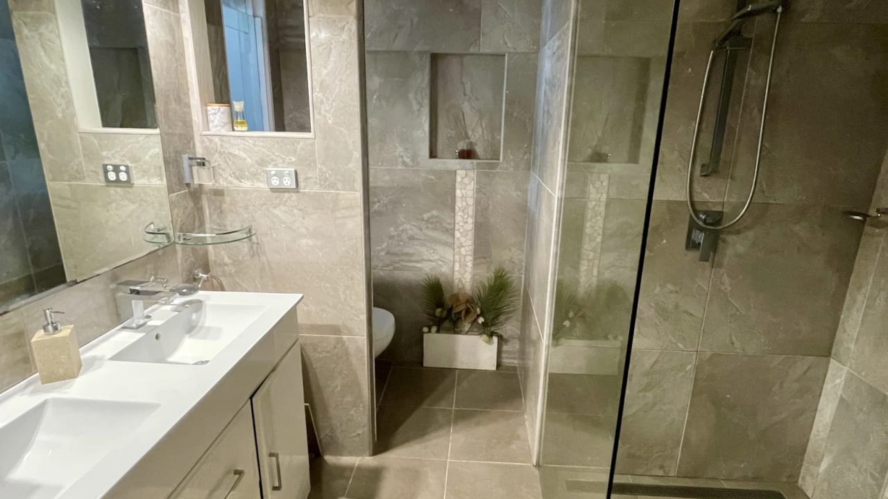 Furnished room granny flat for rent