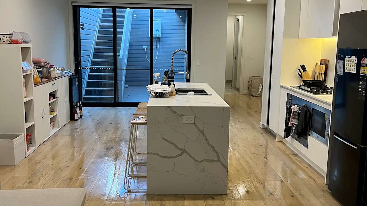 Unfurnished room with ensuite in a flatshare