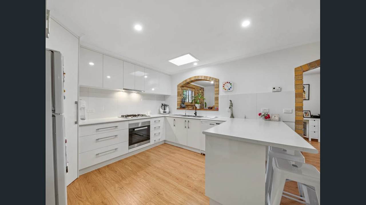 Furnished room with ensuite in a share house