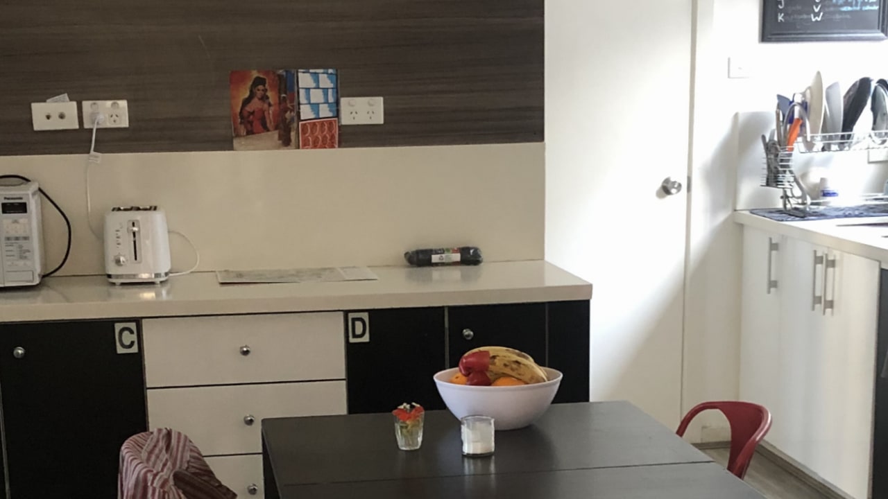 Furnished room in a flatshare
