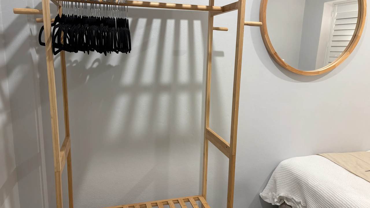 Furnished room in a flatshare