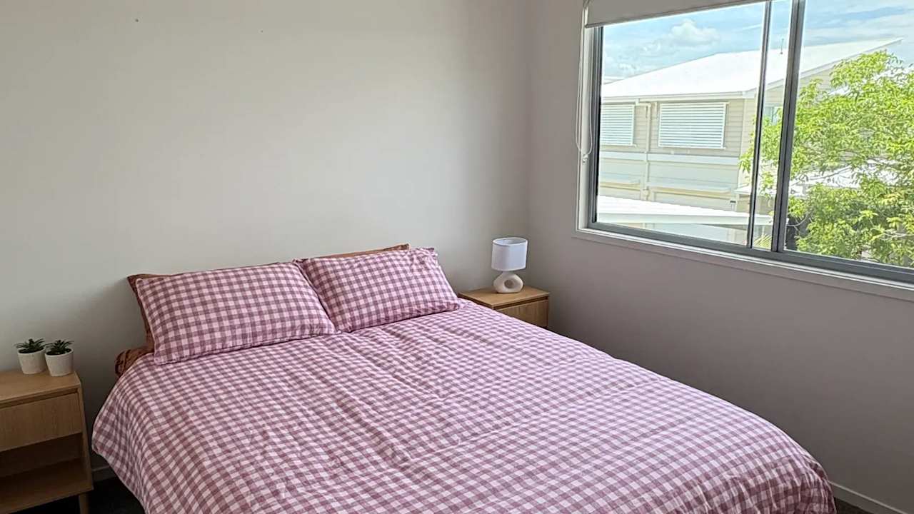 Furnished room with own bathroom