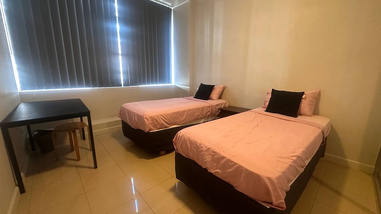 Furnished room in a flatshare