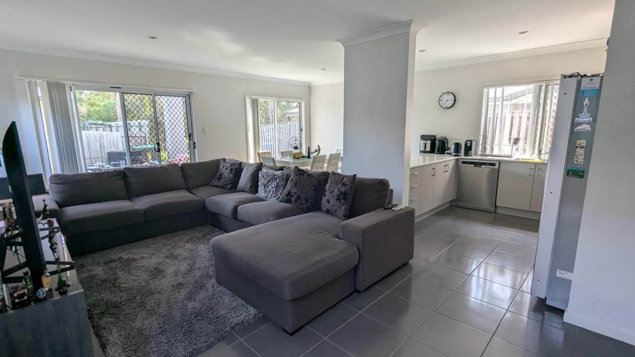 Room with ensuite in a share house