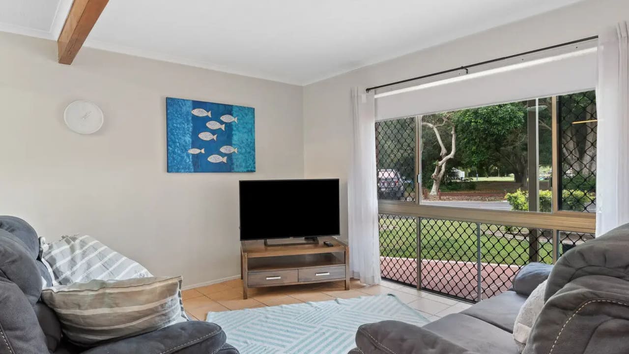 Whole property with 2 rooms for rent