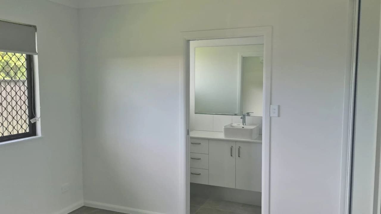 Whole property with 3 rooms for rent