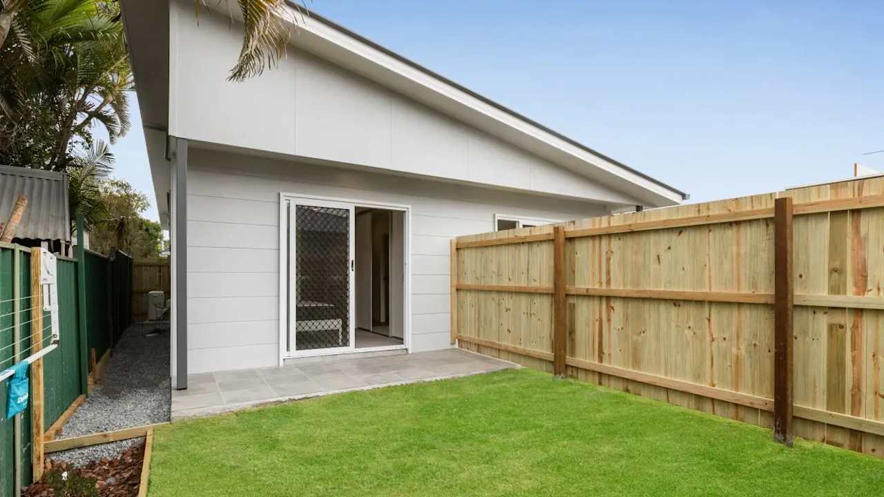 Furnished room studio flat for rent