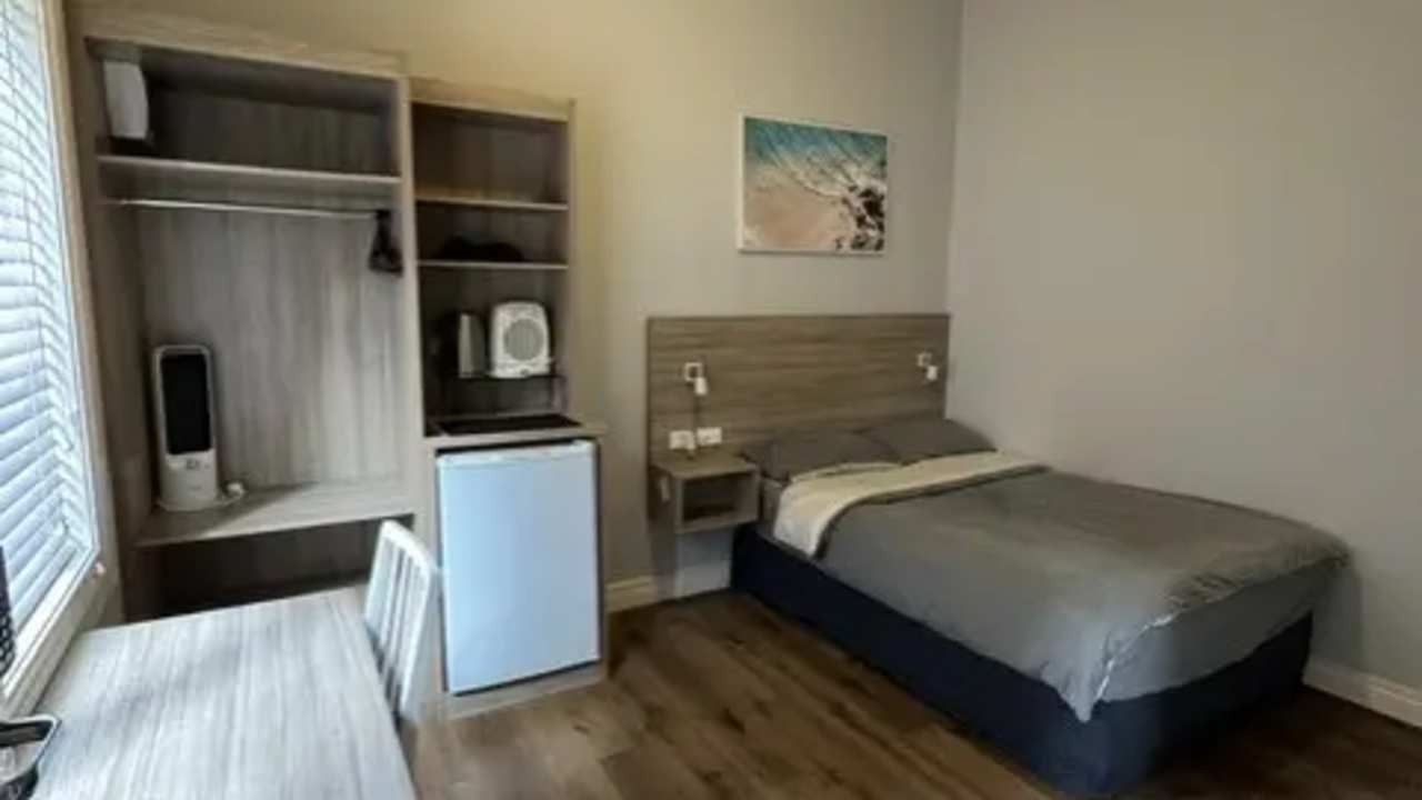 Furnished room in a share house