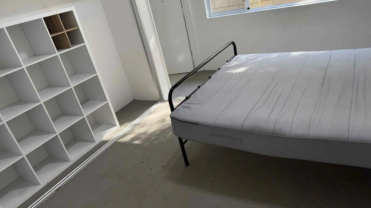 Furnished room with ensuite in a flatshare