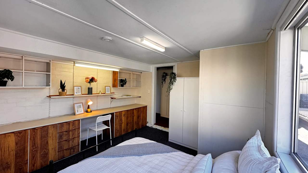 Furnished room in a flatshare
