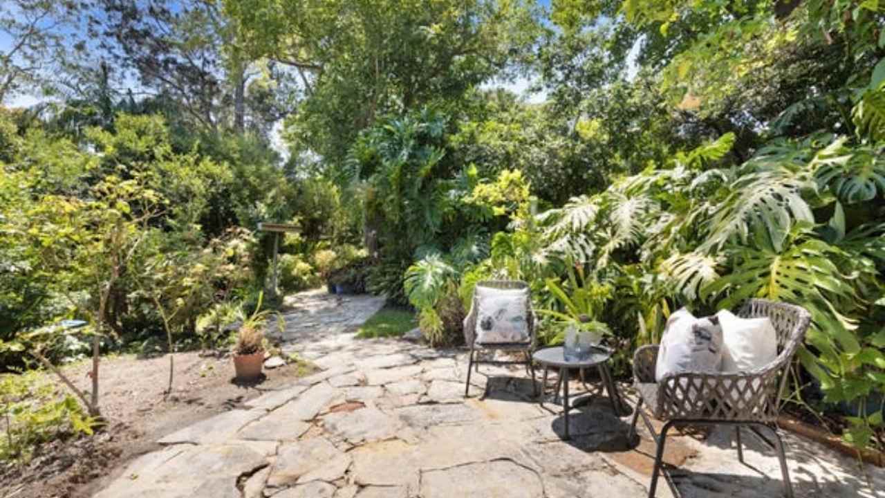 Room in a share house