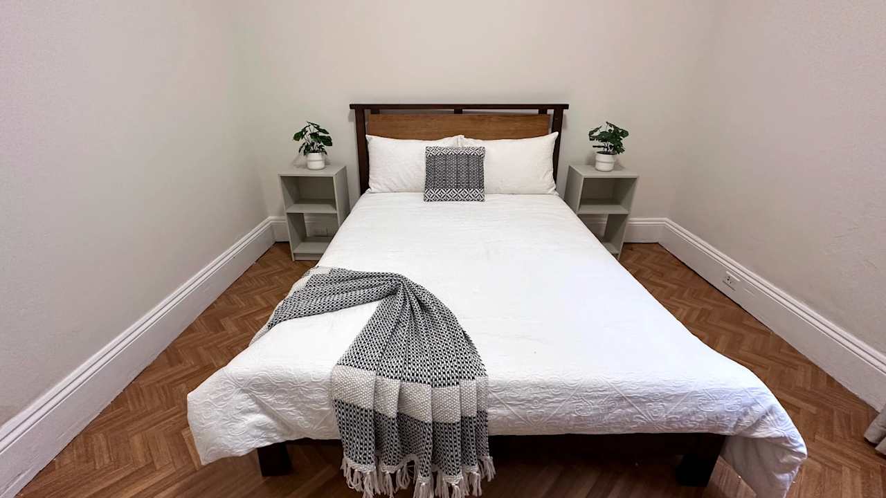 Furnished room in a flatshare