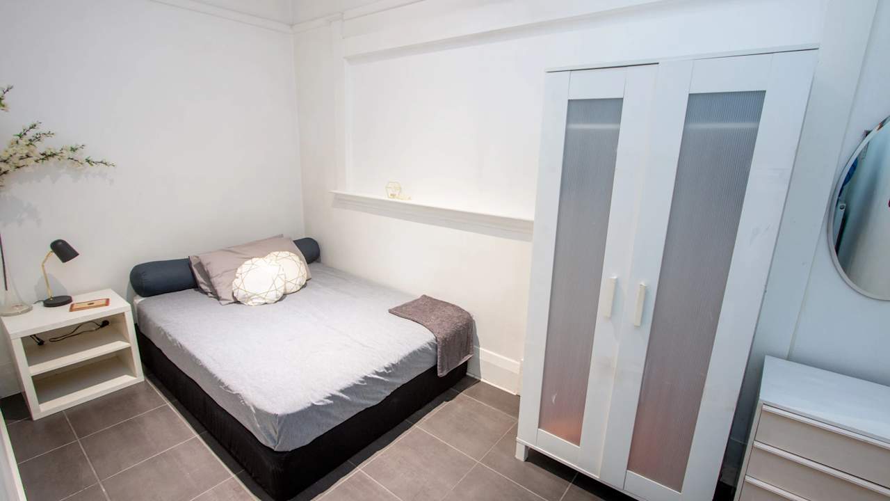 Furnished room in a share house