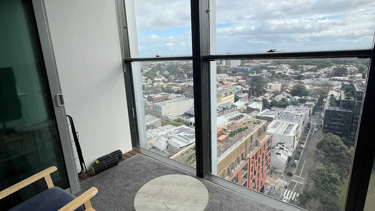 Unfurnished room in a flatshare