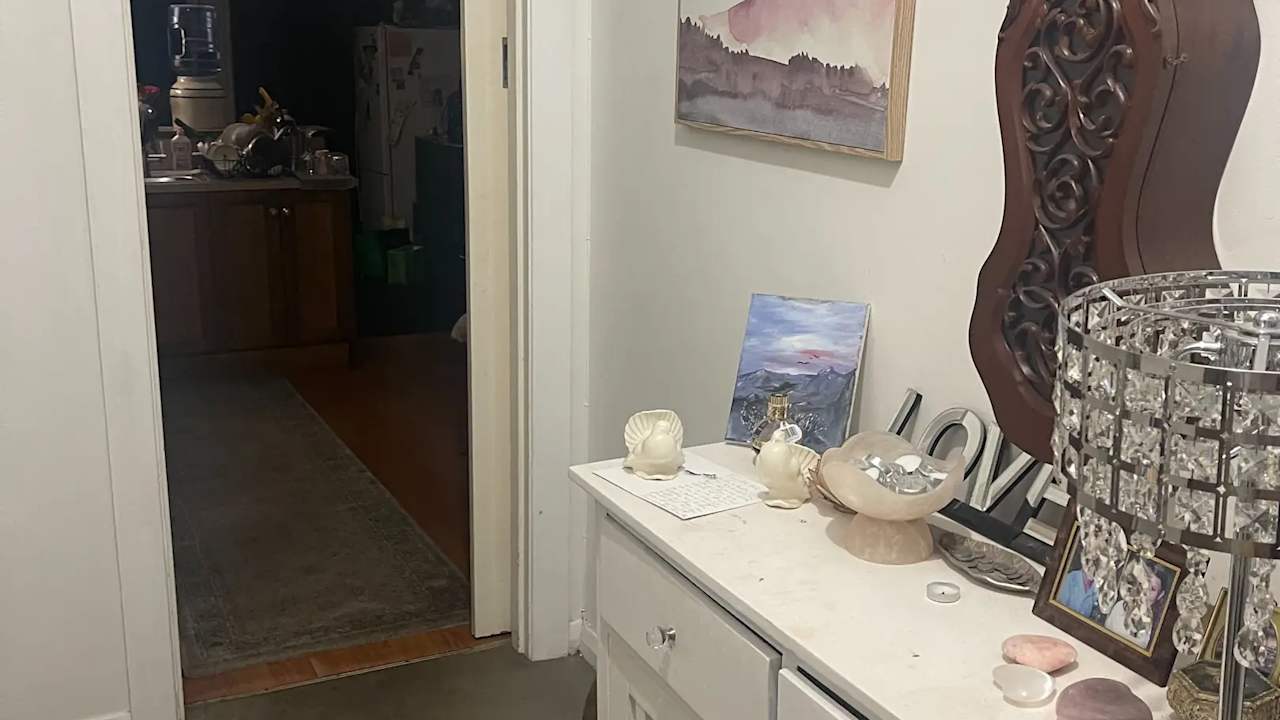 Unfurnished room in a share house