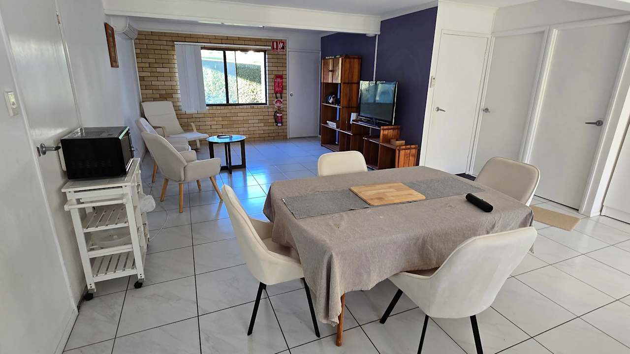Furnished room in a flatshare