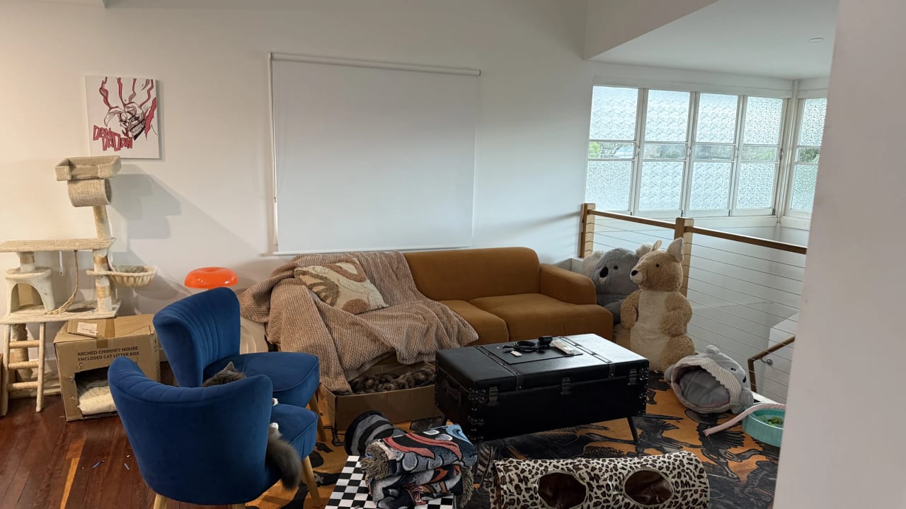 Furnished room in a share house