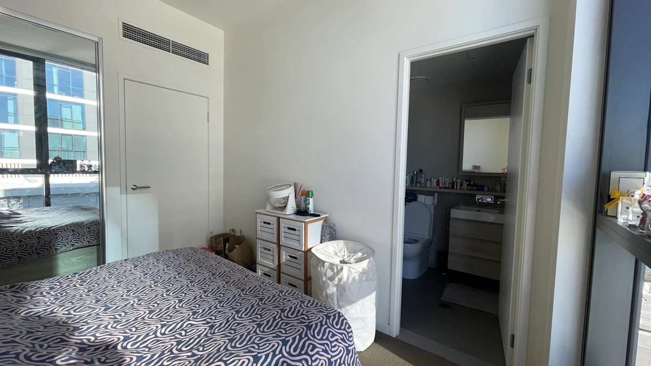 Furnished room with ensuite in a flatshare