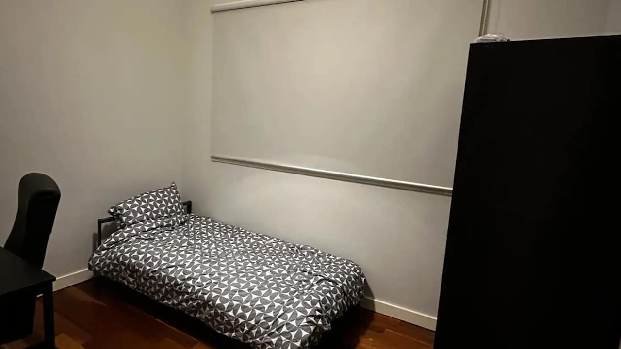 Furnished room in a share house