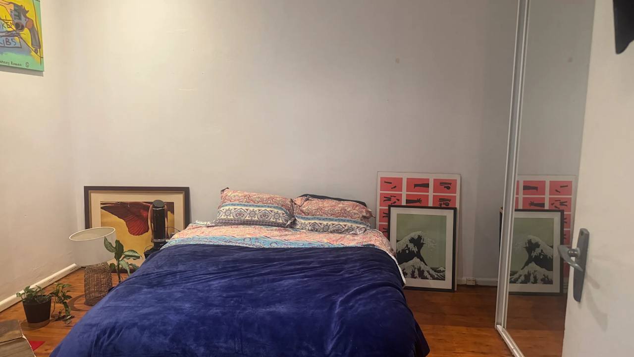 Room in a share house