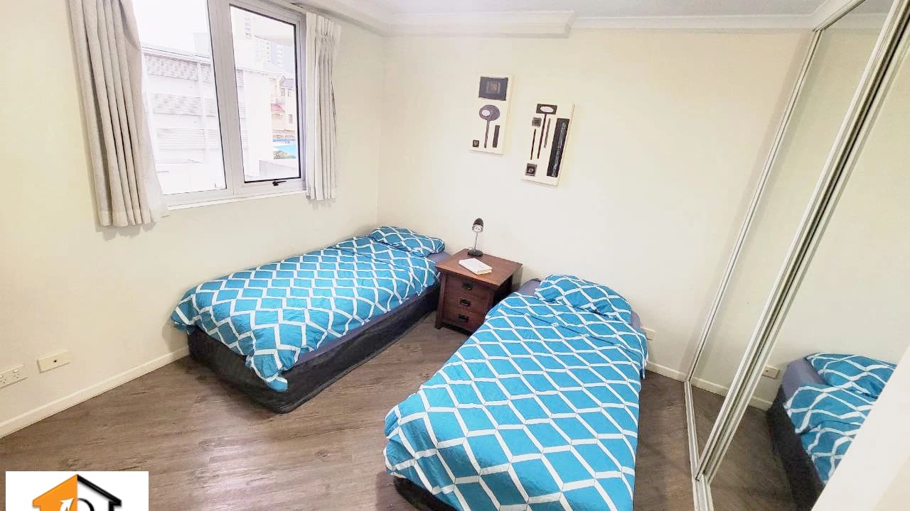 Furnished room with ensuite in a flatshare