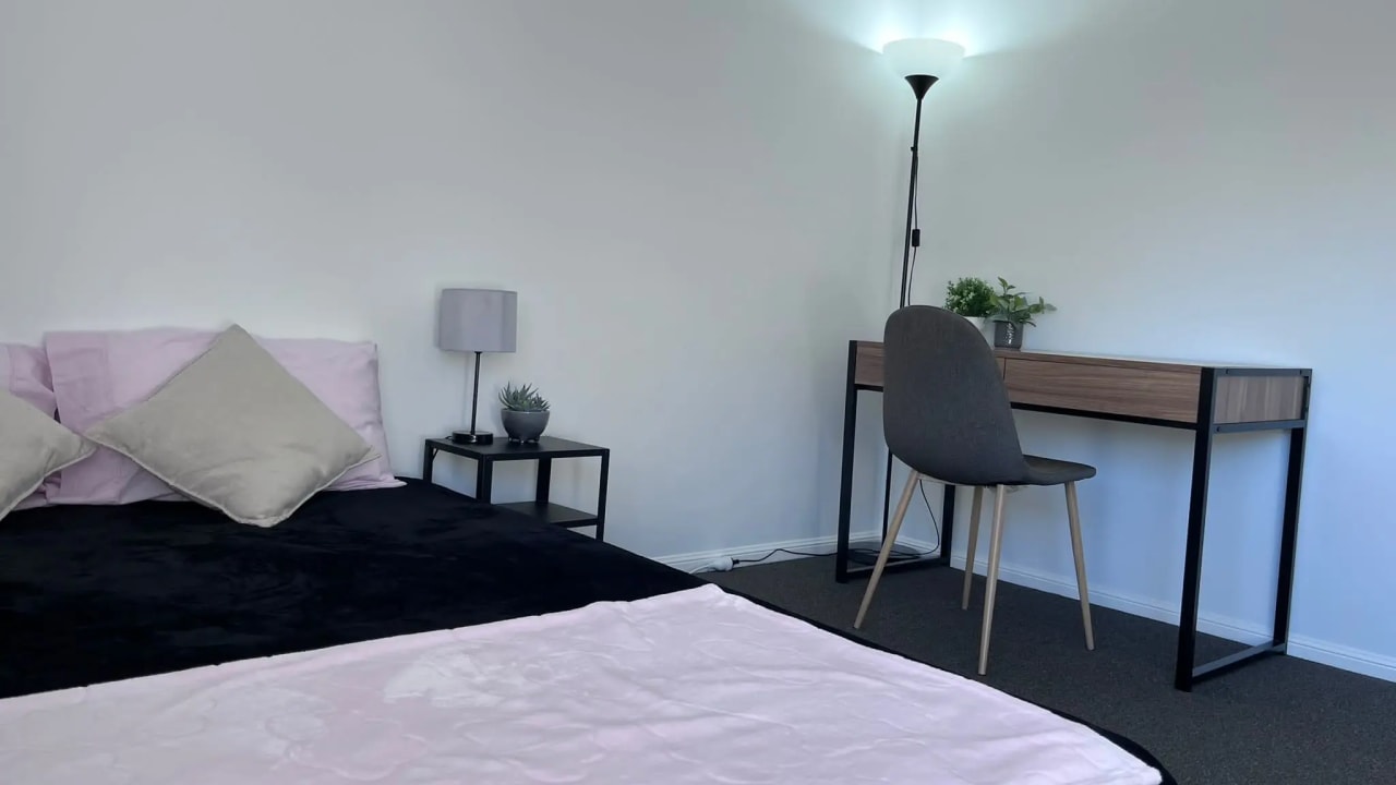 Furnished room in a share house