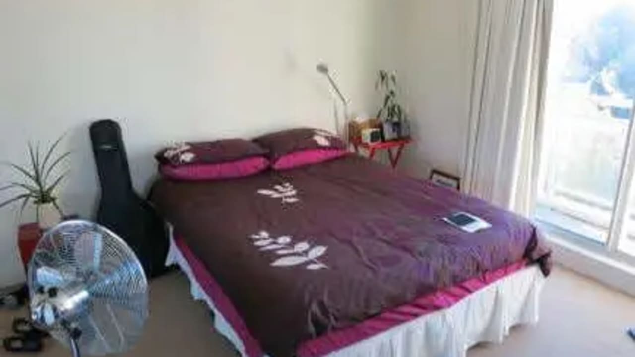Unfurnished room in a flatshare