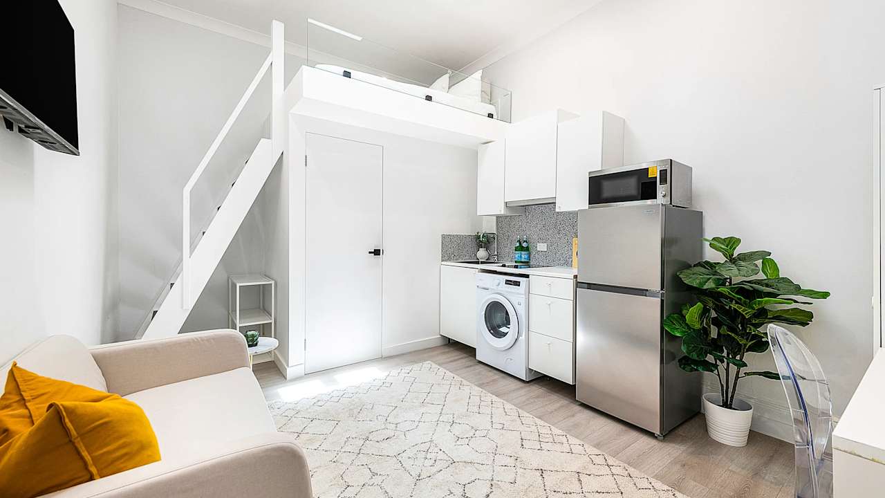 Room studio flat for rent