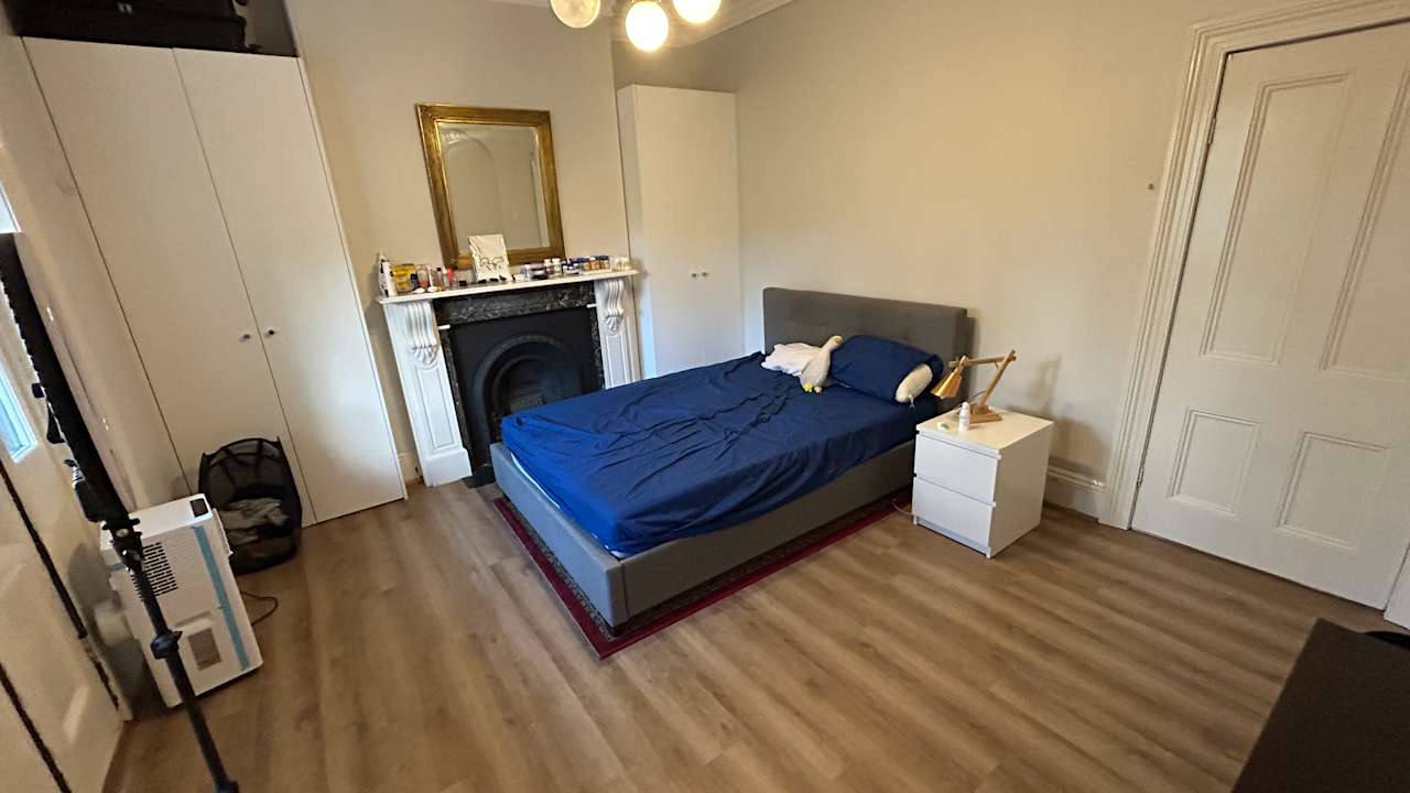 Furnished room in a share house