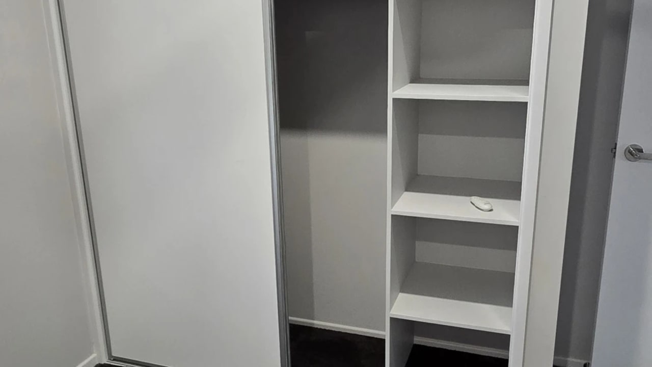 Room in a share house