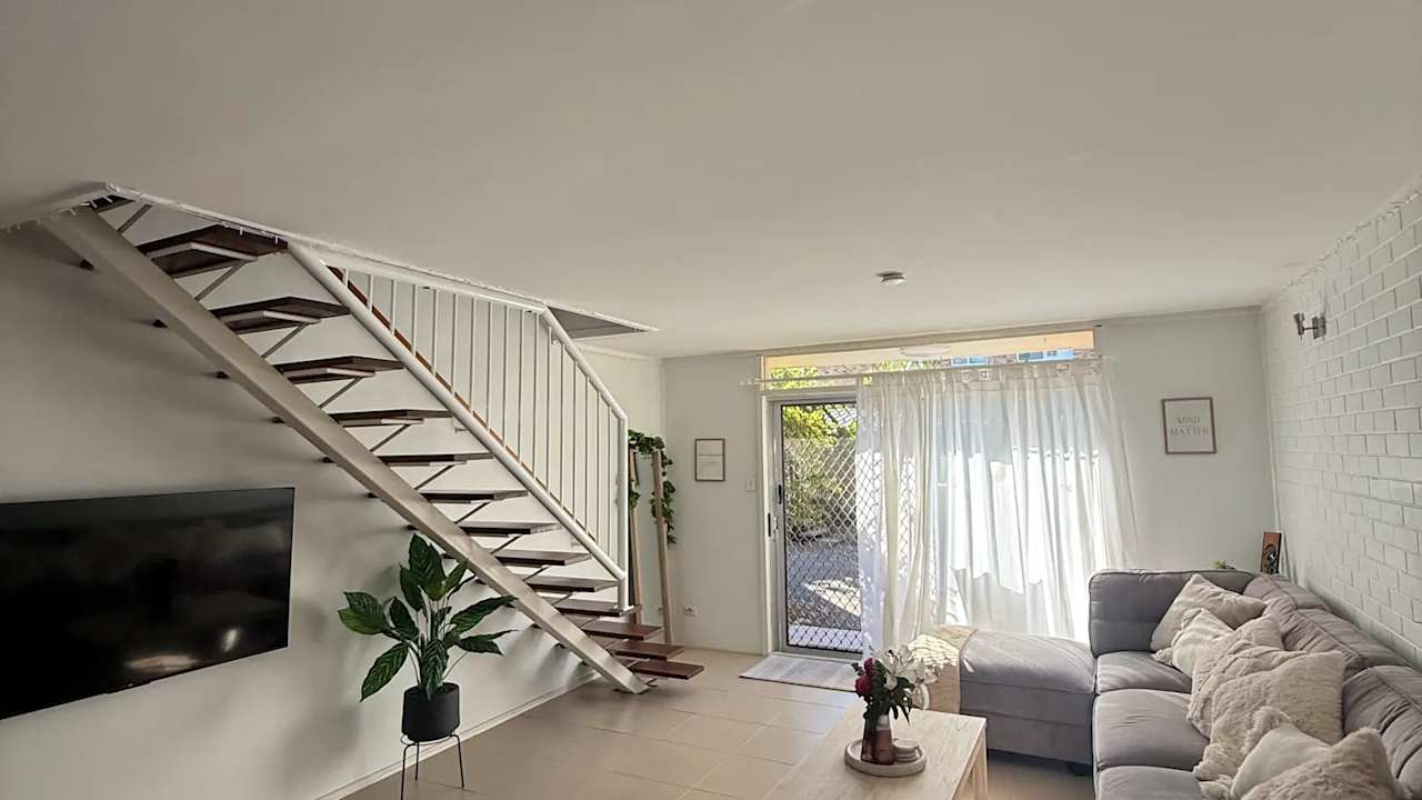 Unfurnished room in a flatshare
