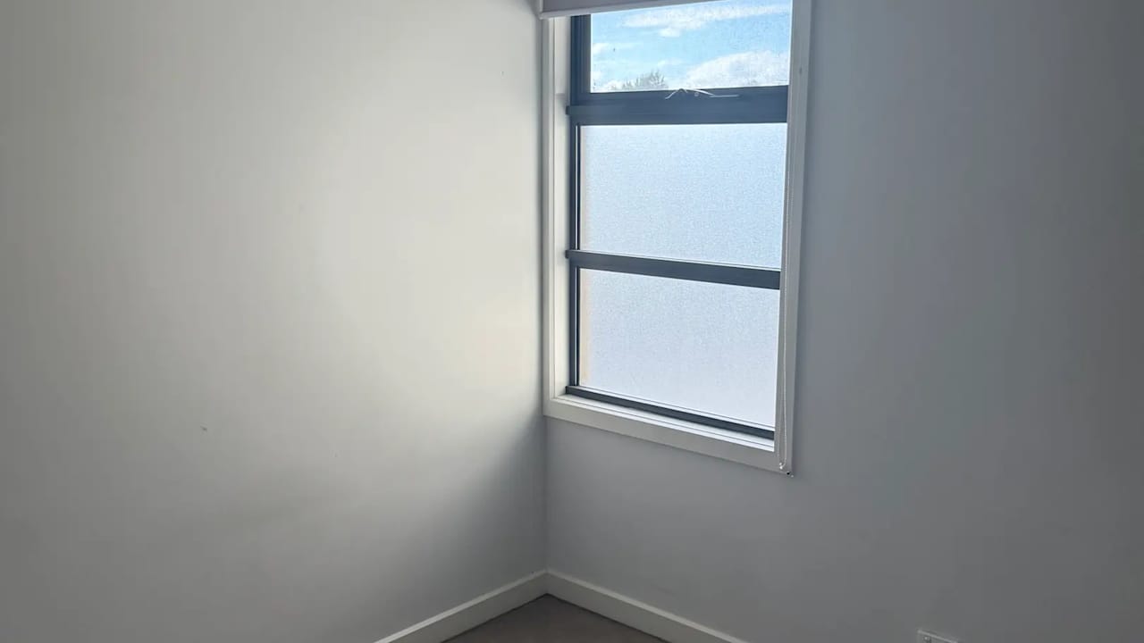 Unfurnished room in a share house