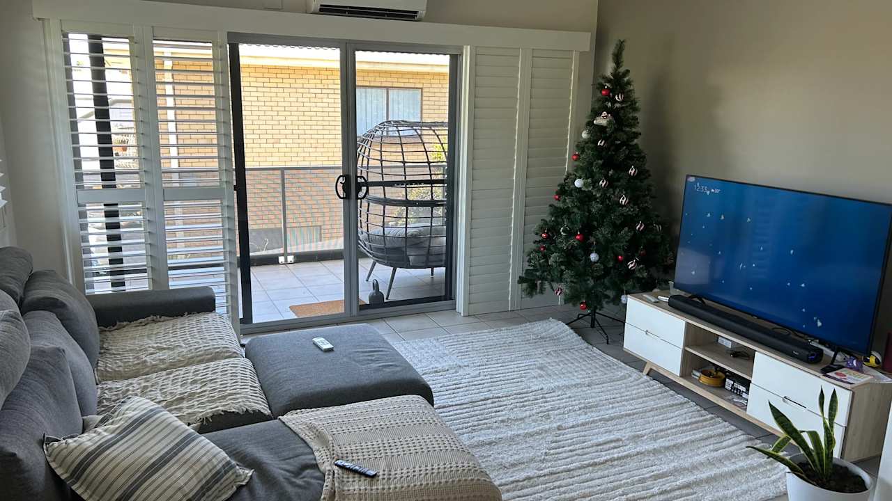 Unfurnished room with own bathroom